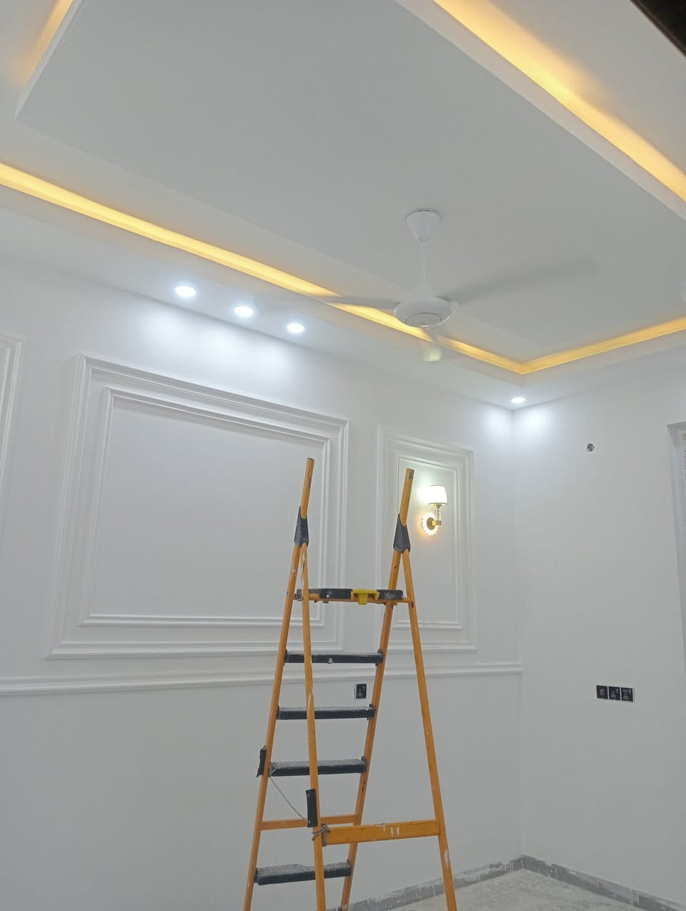 دار للبيع حي الجامعة..خلف مدرسه الجامعة مباشر 
100متر
10×10 ركن طابو صرف ... على شارع 15 
طابقين مسلح 
الطابق الأول.. غرفة.. صاله.. مطبخ حار..بارد. استقبال.. 2مجاميع صحية 
الطابق الثاني..2غرفة. صاله..سطح
***********
