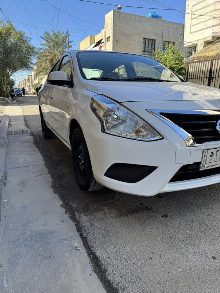 سلام عليكم عندي سني هندي موديل 21 رقم بغداد مكاني بغداد الكرخ ماشيه 16 الف مكفوله كفاله عامه كله على وضع الشركه رقم تلفون***********
