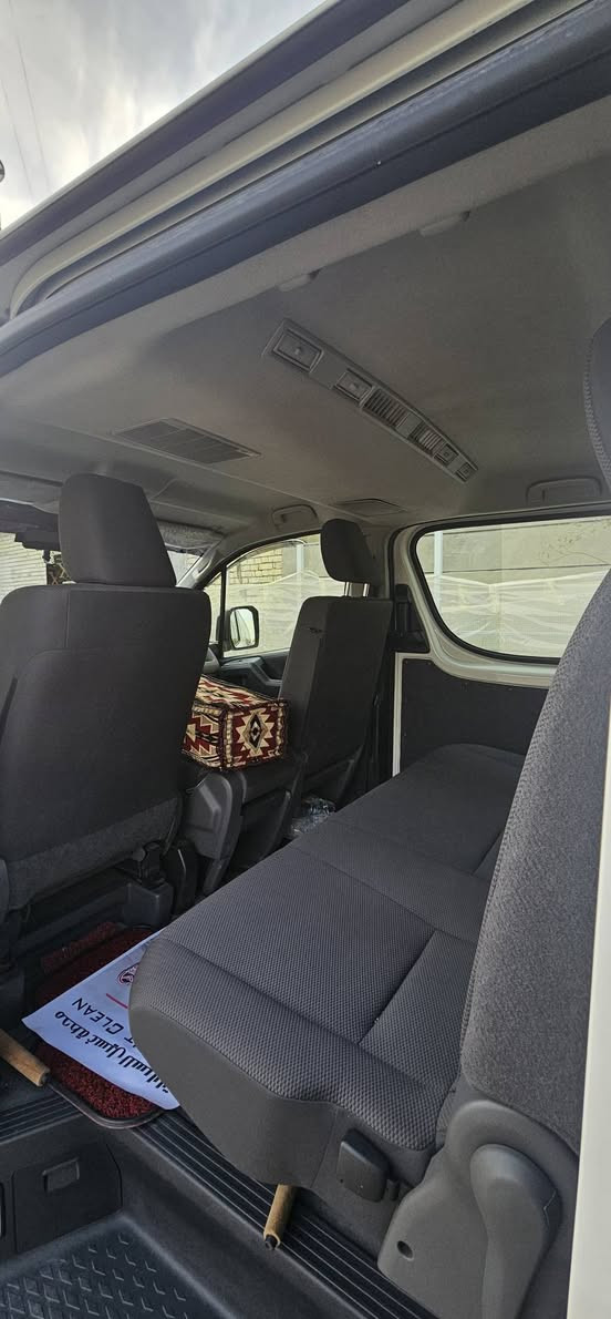 تويوتا هايس رقم خصوصي 2025
كير عادي 6 سلندر
ماشيه22  الف كيلو متر 9 راكب
حيل جديدة ع وضع الشركة 
مابيها أي خلل او نقص 
كل أغراض بلادي موجودة 
السعر .35.000. $ ثلاث شداد وخمسين ورقة
رقم بغداد 

رقم صاحب السيارة 
***********
