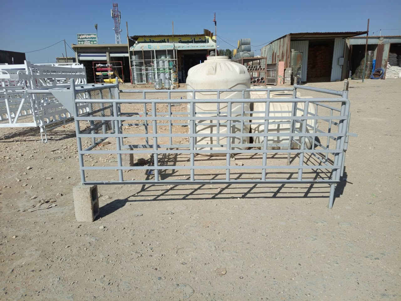 السلام عليكم اخوان لبيع محجر كيه نثيه  حديد 2 ملم مكان بغداد تقاطع نهروان ***********
