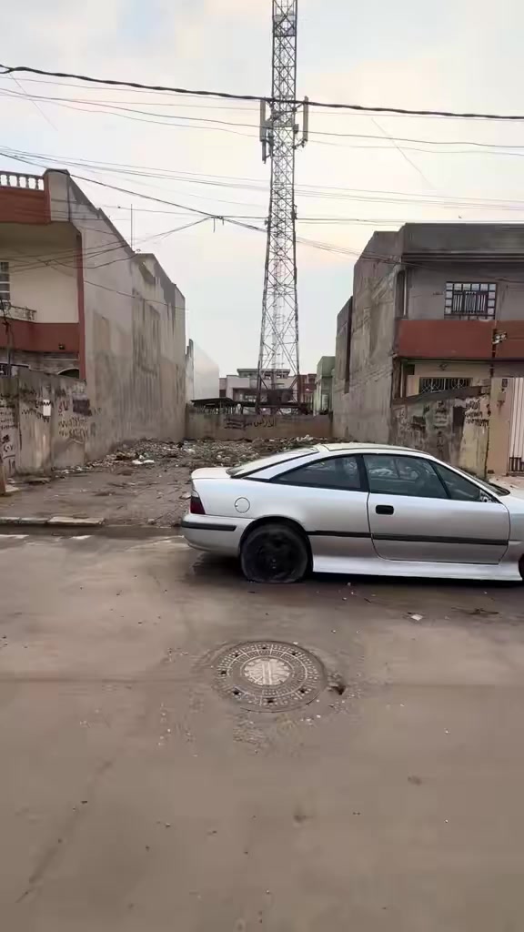 ارض للبيع الموصل حي الصديق مساحه 200 متر واجهه 10 متر سعر مناسب 

للإستفسار مراجعة المكتب او الاتصال على الأرقام التالية   عمار العبيدي   
***********
*********** واتساب
  ايمن   
 ‏‪0750 214 4093‬‏    ‏
‏‪0775 630 2993‬‏ واتساب 
ابو سند 
‭0 775 714 2899‬
عنوان المكتب حي النور سايدين دانية ماركت مقابل افران الرائد   #الرواسي_للعقار
