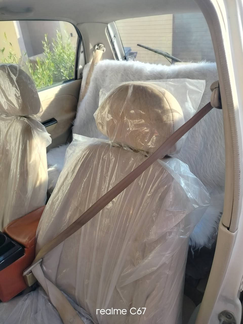 السلام عليكم سياره كيوكيو للبيع موديل 2010كير أوتوماتيك
سياره نضيفه كامله تبريد كهربائيات مكينه نضيفه سنويتها بعدهي مانافذه تحويل مباشر  مامطلوبه اي شي للاستفسار 
اتصال على الرقم *********** يوجد واتساب  سياره 4سلندر
