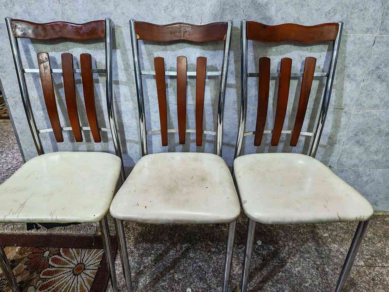 التخم ب٨٠٠. _الكراسي ٦  قسم منهن عوزهن براغي ب٦٠.. عربانه تقديم ب ٨٠.


**إذا كنت صاحب هذا الإعلان وتريد حذفه لأي سبب، رجاءا أرسل رسالة إلى الدعم الفني**