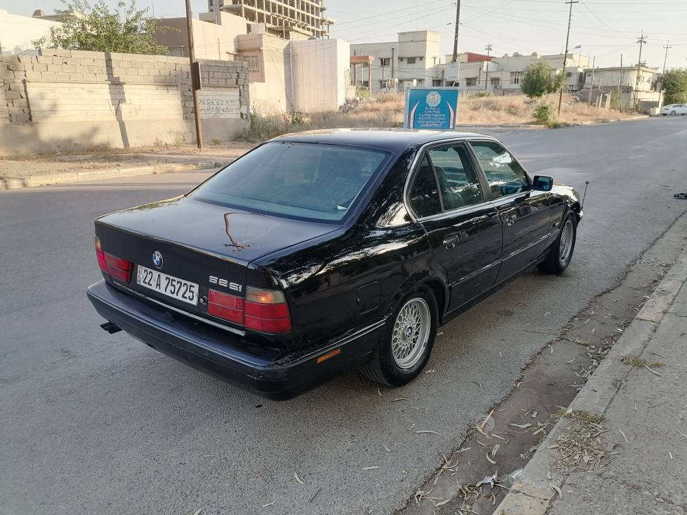 سلام و عليكم
بي ام دبليو للبيع موديل 1991
بيلاد525 كبس كير اوتماتيك
كير محرك شرط بدون صرف بدون بخار
رقم سنويه جديد لحد 2030
هزه جديد باراد جديد شرط تحویل غرامه
دفتره بنزين موجود
مواصفات فول بس بدون فتحه 
كؤشنات جلد سياحي جام كهربائي
لایت ئه لقه تعديل سورعه
ويل حصير طايرات جديد
قفل مركزي باوره ABS 
تبريد تدفئه كولا شغال 
لون اسود قتران ضرر مابي
مصبوغه عام جماليه
كهربائيات كولا شغال
سياره جاهز دينار مصرف مابي 
دعاميه للدعاميه شرط 
مكان سياره كركوك براخودان
سعر كلش مناسب خابر تدلل
***********
*********** كركوك, العراق
