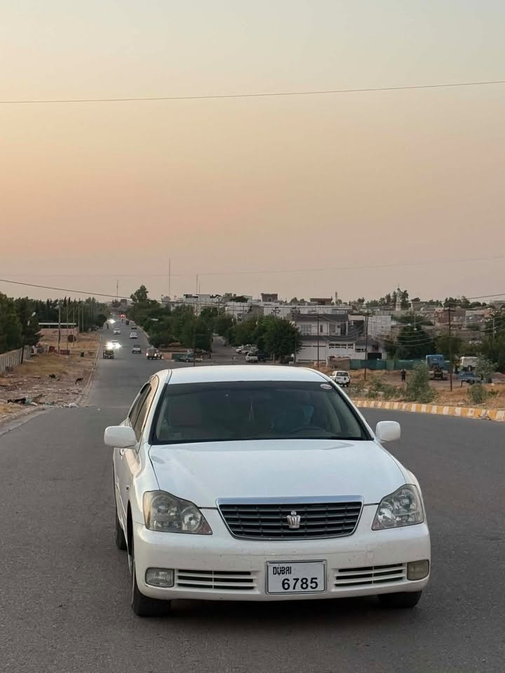 سڵاو لە هەموو لایەک شایینە براوە ۲٠٠۷ بچوک بە گەورە سێ دوگمە ،پەردە  چوار تایەی تازەی کراوەتە سەر سەیارەکە کامل مەسروف کراوە گەر موشتەریت تێل بکە
سعر/ ٥۱ گەڵاو مەعامەلە
شوێن/چەمچماڵ
ژ.م/***********         ***********
