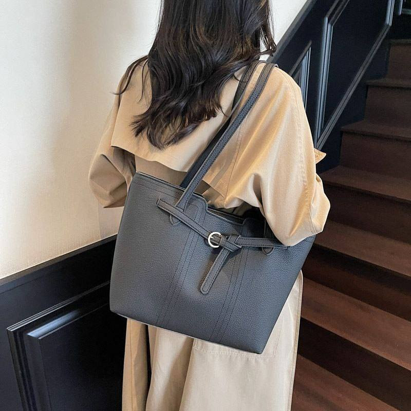 لاصحاب المشاريع بأسعار جملة الجملة
توفرت لدينا حقائب وبأسعار الجملة والمفرد
ماعليكم الا مراسلتنا على الخاص أو عن طريق الواتساب ***********
 متوفر توصيل لجميع محافظات العراق
