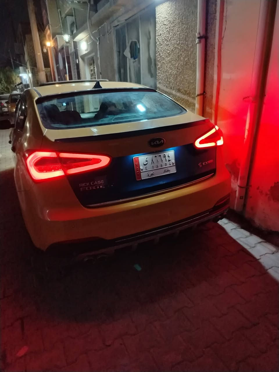 سلام عليكم فورتي موديل2014 فول مواصفات 1/1 للبيع حادثه بابتين مبدلات كما واضح في الصور فقط في العراق ما بيه حادث السياره جاهزه من كل النواحي السعر108 مكانه في بغداد الحريه لل اتصال على رقم *********** ابو سيف للبيع فقط بدون مراوس
