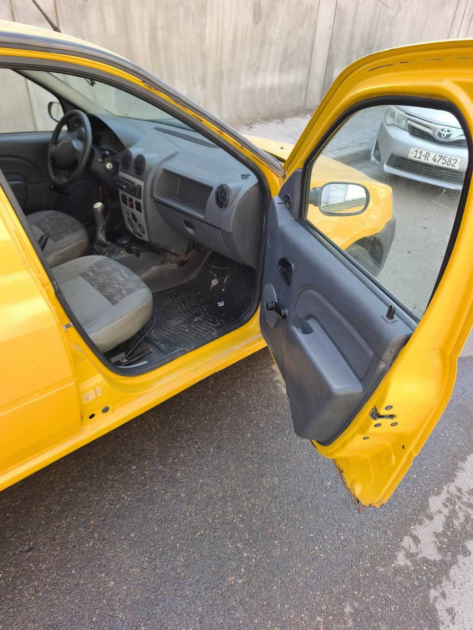 للبيع رينو لوكان 2009 السعر ٣٦
العنوان بغداد (***********/
للبيع رينو لوكان 2009
محرك مشدود قبل 5 أشهر
كير جديد
صدر جديد
فلنجات اماميه جديده 
اذان *روس روط 
قاعده فيتم كامله 
دسكات جددد 
السيارة فول وما بيها شي مهم.
الملاحظات: اكون واضح وياك 
شمعه جهة السايق تحتاج تبديل (موجودة بالصندوق)
الكلج نص عمر
الإيسي واكف  والمجول ضعيف
الايتات الأمامية ضعيفة
المكيف يحتاج شحن غاز فقط.
السعر مناسب وقابل للتفاوض للجادين.
