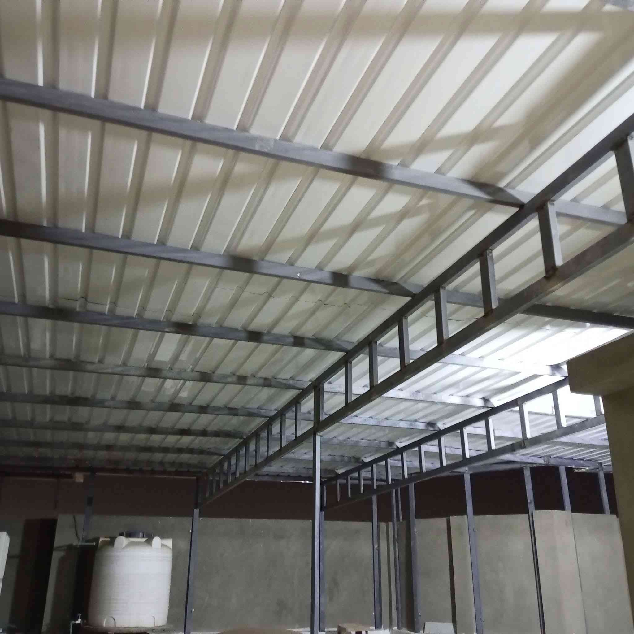 وكذالك انواع الأسقف التي نخص الحدادة سندويج بنل جينكو ماعليك بس تتصل او مراسله الصفحه ***********
