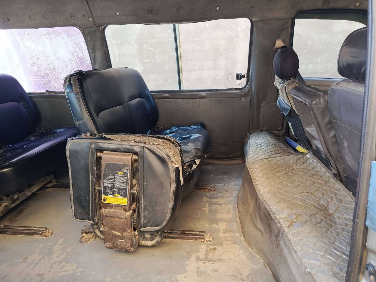 سلام عليكم بريجو لبيع موديل96 رقم نكليزي ديالى تحويل ثاني يوم مكينه كير اكسن مكفوله مكان سيارة بغداد المعامل سعر 63وبيه مجال ***********
