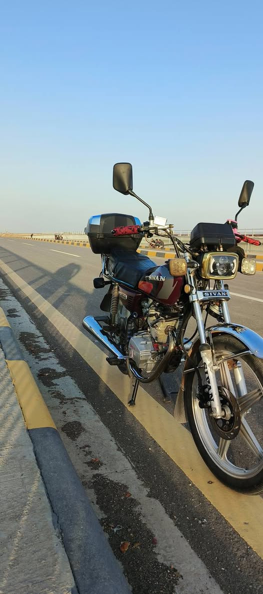 دراجه ٢١بعده جديده بمعنه لكلمه مكينه مامفتوحه كلجات جدد تايراته نضيفه ويالته عدله كهربائياته كله شغاله كلهن شغاله هورن بيه نكره صلف مكانه فلوجه سعر اب ٥٥٠وبيه مجال (***********)
