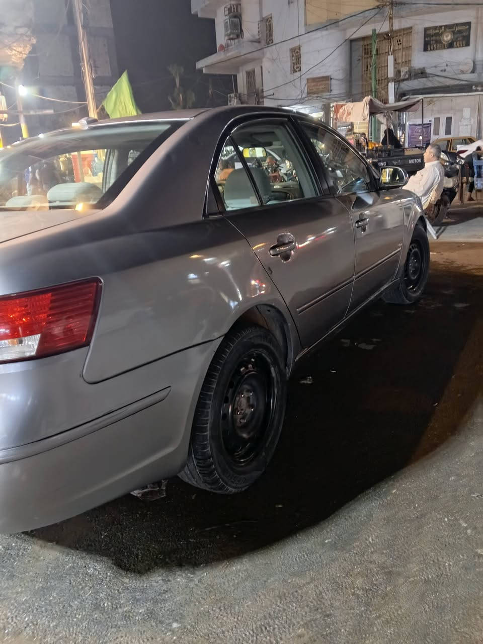 سلام عليكم سياره سوناته امريكي صبغ حزام 6 سلندر تحكمات ستيرن تبريد كزاز محرك جيد جده فتحت سقف السعر 95 ورقه وبيها مجال سياره خير من الله  مكاني بغداد الكريعات رقم الهاتف ***********
