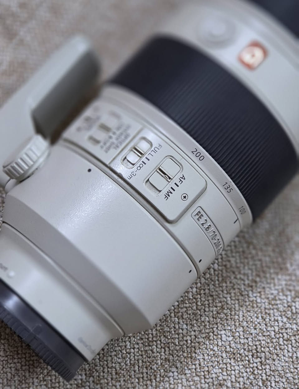 السلام عليكم 
عدسه سوني الجيل الأول 
70-200 f2.8
نسبه النظافة 90%
بدون غراض 
السعر مليون و ٨٠٠ الف 
مكاني بغداد شارع فلسطين 
للتواصل واتساب 
***********
