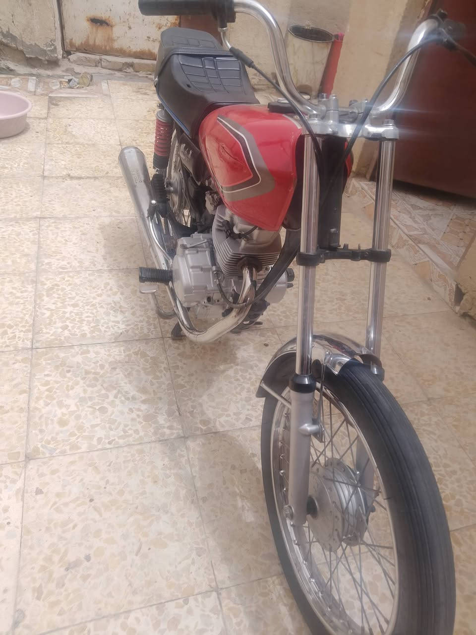 دراجه للبيع محرك ما مفتوح ب 450 وهذا رقمي ***********
