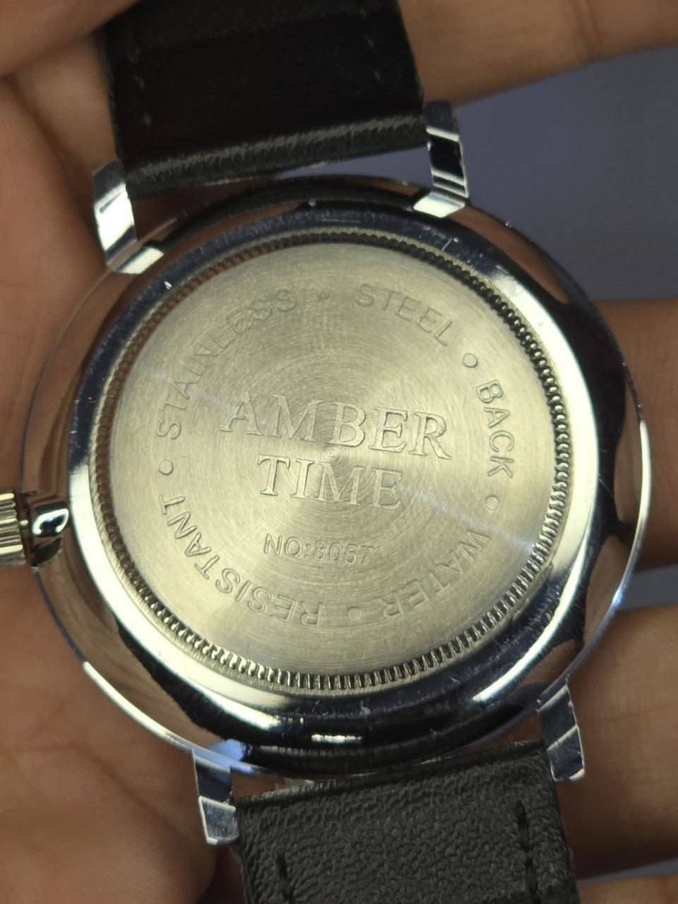AMBER TIME 

تحفة فنية
لمحبي الرسمي والمميز
مكينة كوارتز
ميناء مميزة 3D محببة مزودة بمنفذ تاريخ
زجاج زفير مزرق ضد الخدش
مقاومة ماء وغبار (رذاذ)
سير جلد ناعم وطري
القطعة مختمة حفر

السعر : 10 الف ع اول تم
للحجز والاستفسار يرجى مراسلة الصفحة


**إذا كنت صاحب هذا الإعلان وتريد حذفه لأي سبب، رجاءا أرسل رسالة إلى الدعم الفني**