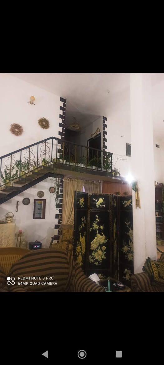 بيت للبيع طابو زراعي 
 موقع امام عباس /آشتي فرع اسواق شيرگو
مساحة البيت   240م
يتكون من 
3 غرف نوم / غرفتين سيراميك + سقف ثانوي
1_  4.5×4
2_  5.5×5
3_  5.5×5
هول + استقبال + مطبخ مفتوح مساحة 12×7
صحيات + حمام مساحة 3×4
مخزن مع الحمام 1.5×4
كراج مع الطرمه سيراميك مساحة 12×6
للاستفسار اكثر الاتصال. ***********
