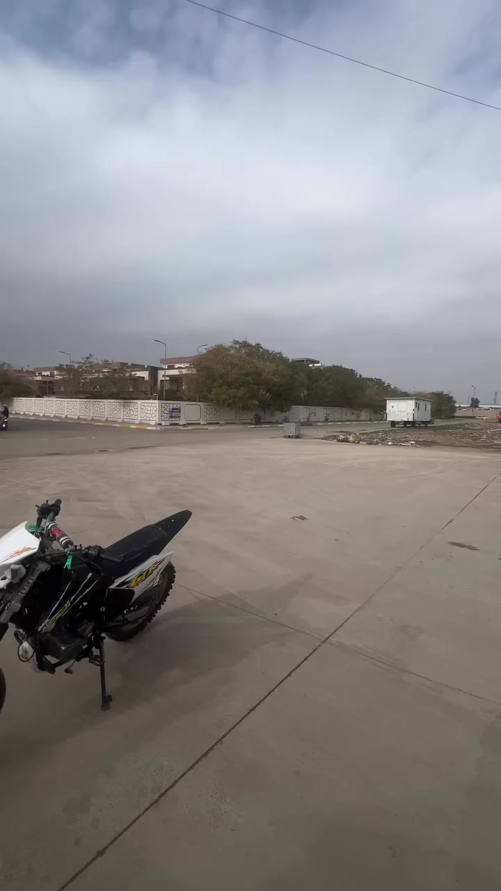 سلام عليكم قفاز كويار محرك 300cc محرك ما مفتوح شرط الفحص بس بيها نواقص خفيفه مثل الويل الامامي بيه شويه عواج نواقصها كلش خفيفه السعر 700 و بيها مجال كلش بسيط


**إذا كنت صاحب هذا الإعلان وتريد حذفه لأي سبب، رجاءا أرسل رسالة إلى الدعم الفني**