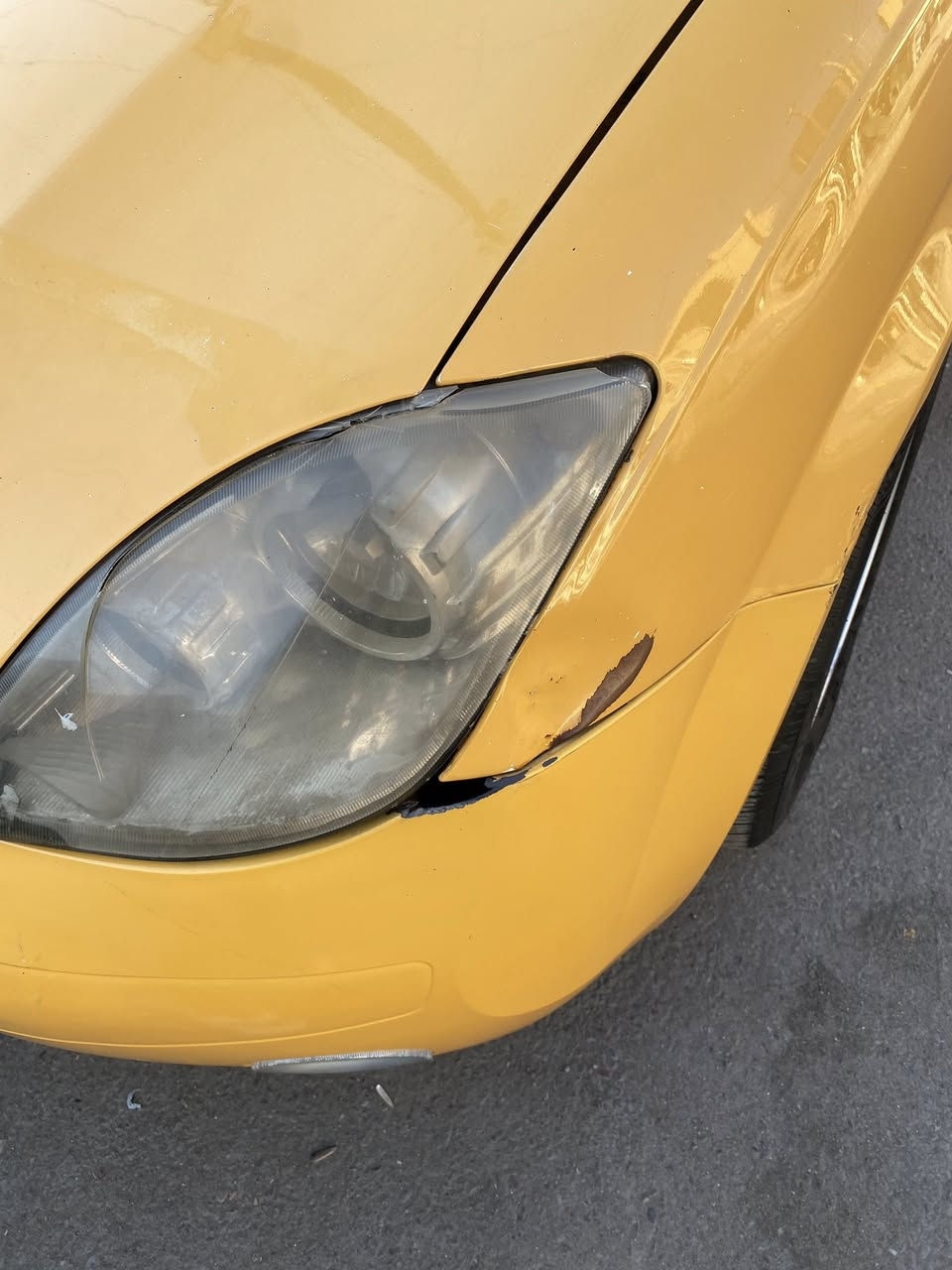 السلام عليكم اخوتي طيبه 2016
الكشر موضح يمكم بالصور الكير مكفول والتبريد خير من الله المحرك ينفخ الحدايه جديده شاشه وسستم سماعات سنويه باسمي تحويل ثاني يوم سياره مامشتغله تكسي مكان السياره بغداد السعر 37 وبيها مجال الاتصال ***********
