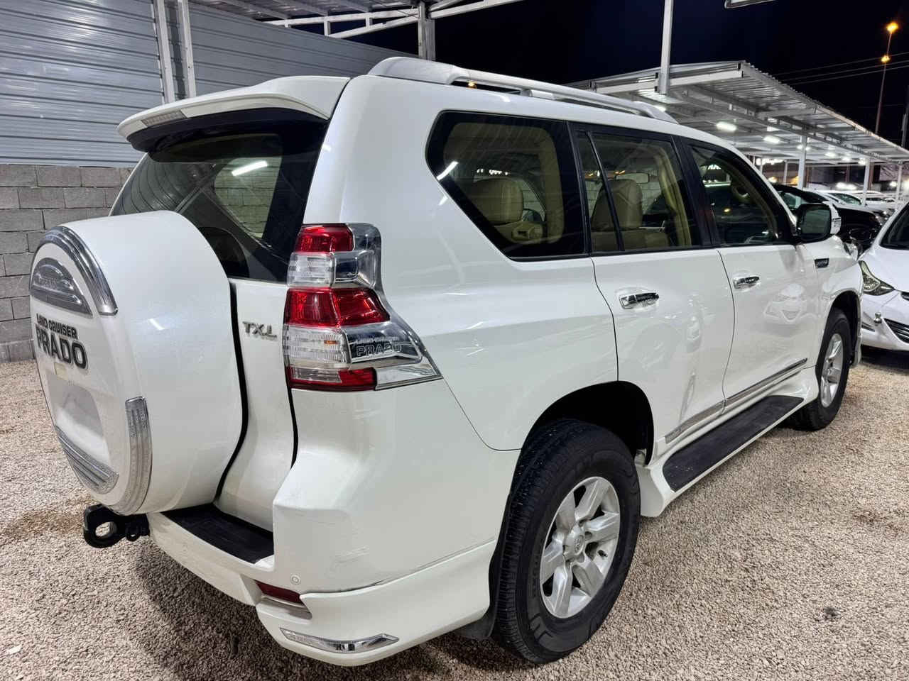 السلام عليكم ورحمة الله للبيع تيوتا برادر 2014 خليجي محرك 6 سلندر بلادي بيها صبغ جاملغ وباب وتكمه جهة السايق تخم تاير كشنات كهرباء TXL رقم بغداد تحويل مباشر سعرها250 وبيها مجال للشراي 
***********
