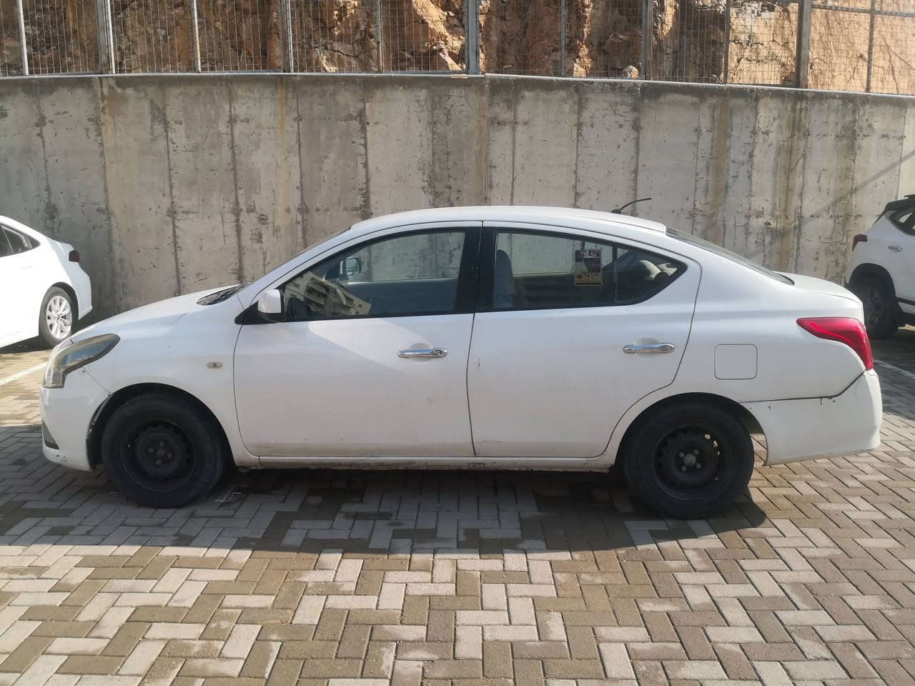 ‎نیسان سەنی لاکشمی بای : مۆدێل 2016
‎حەوت پارچەی بۆیاغە گێڕ و مەکینەی نەکراوەتەوە برغوی بانەدراوە زۆرپاک ماوەتەوە سەیارەکە حەوت سالە لای خۆمە هیچ عەزیت نەدراوە بەناوی خۆمەوەیە سەنەوی و ژینگەو ڕێگاوبانی هەتا 2028 تازەیە گێڕ و مەکینە و تەبرید و بەناوکردن و غرامە هەمووی بە شەرت     
‎سـعـر  قوفلی  79 گەلا   
***********
