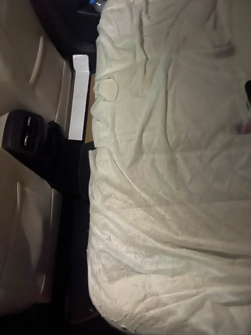 Byd Quin plas هيجي نيه ناو زه رده ره قم هه ولير جه ند دنكه ته زره يكي زور زور وردي هه يه به جاو ديار نيه ته نيا ٤ هه زار رويشتوه موديل 2025  نرخي 129$ مجاليكي زور كه مي تيدايه موبايل ***********
