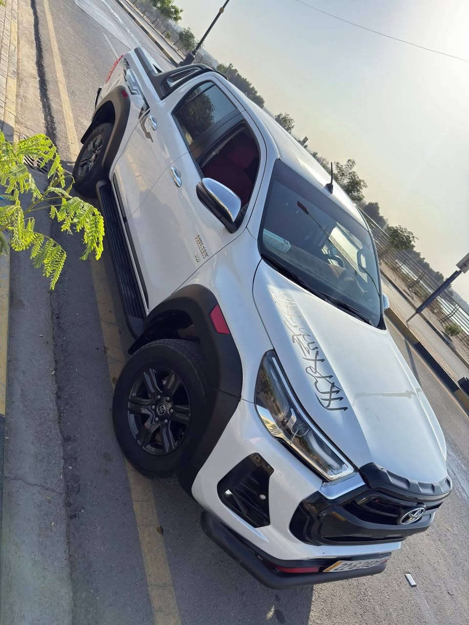 ﷽ 
سلام عليكم 
هايلوكس TRD 2024 v6
لون ابيض صدفي مكفول من دعاميه للدعاميه بدون صبغ بدون ضرر كير اوتوماتيك 6 سرعات 
فول مواصفات مناقصه ايشي ترايك وين ماتريد ماتصرف علي دينار رقم اربيل باسمي شرط التحويل ماشي 71 الف حقيقي 
عنوانه موصل السعر 380 وبي مجال للطيبين للاستفسار خاص او اتصل 
***********
