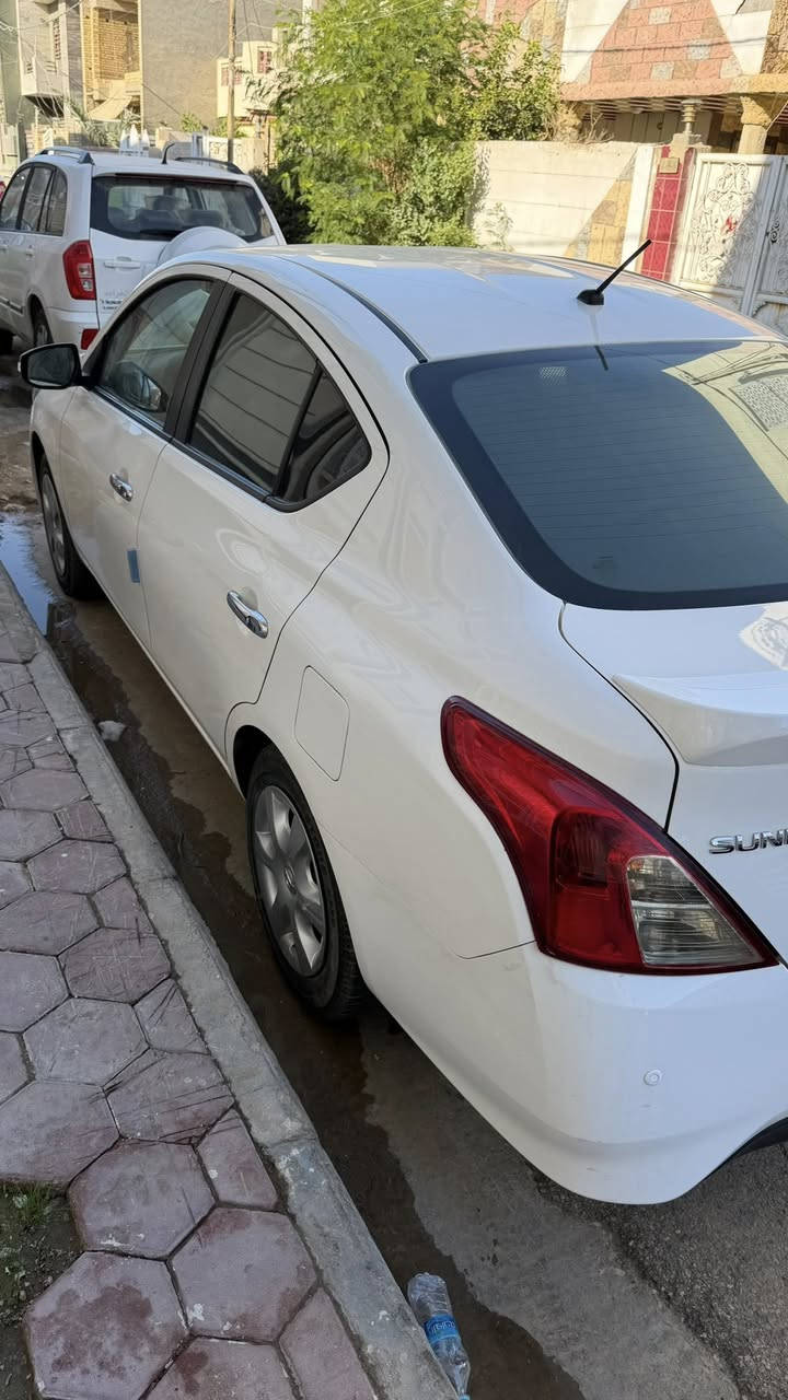 السلام عليكم 

موديل 25 
ماشيه 26 الف 
جامات كهرباء . تبريد خلفي .  شاشه كامره حساسات خلفيه . لايت زينون السياره تاخذها ماتصرف عليها اي شي 

قطعتين صبغ بنيد وجاملغ خلفي جهة السايق
ايرابك دشبول طاك ومبدل اصلي سستم 

عنوانها واسط / كوت 
***********

السعر 112 ورقه وبيها مجال قليل
