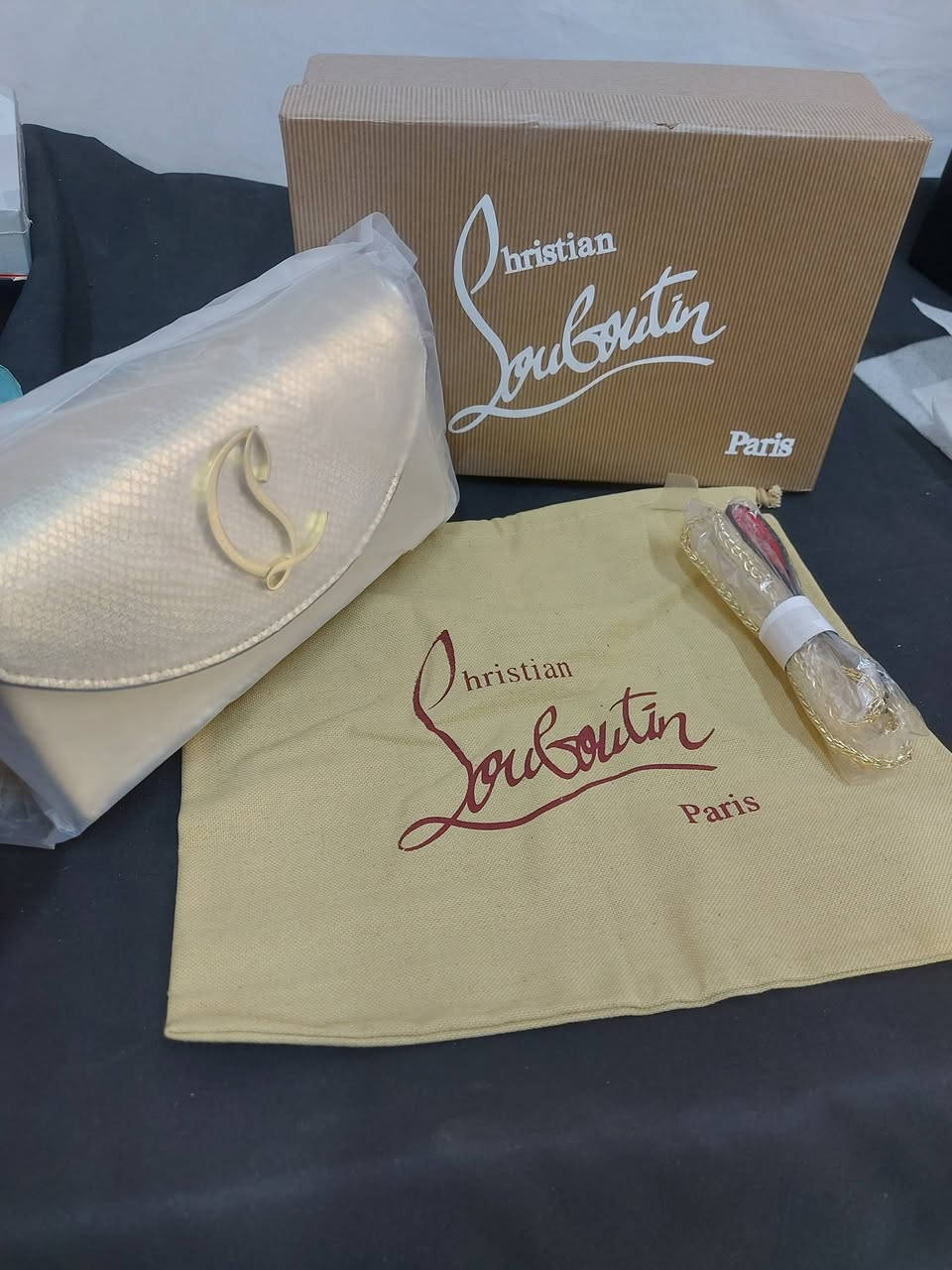 جنطة ماركة كرستيان مدري شسمة جديد لوك الحجز خاص توصيل نجف فقط حاليا


**إذا كنت صاحب هذا الإعلان وتريد حذفه لأي سبب، رجاءا أرسل رسالة إلى الدعم الفني**