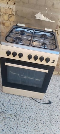 طباخ مستخدم • فرن شغال • عين صغيرة معطلة