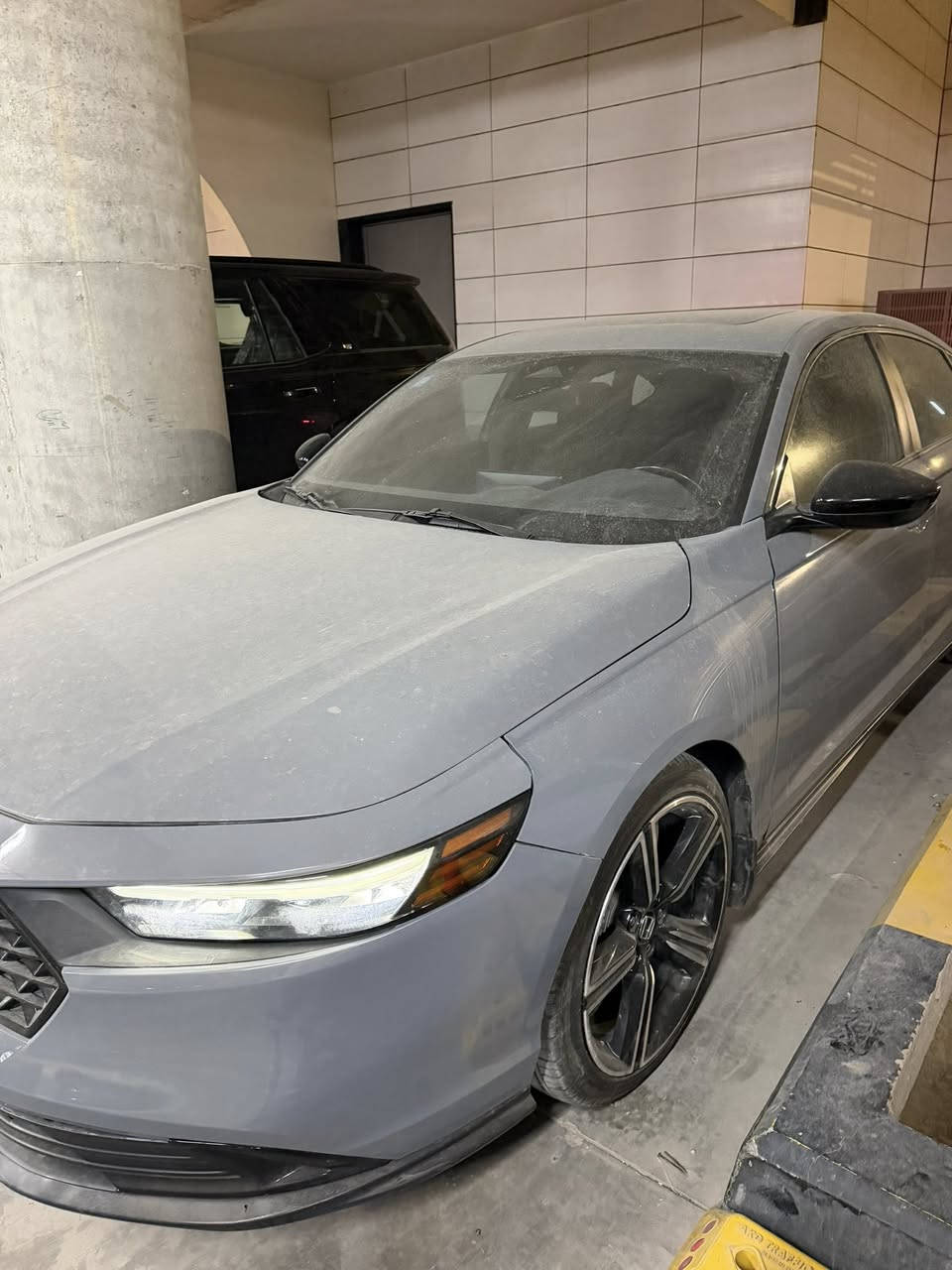 هوندا اكورد 2023 Sport سمنتي تخبل
فول فتحه كرسي كهرباء شاشه جبيره مكينه 2000 
حادثها شويه من البنيد الباقي مكفول 
سياره حلوه ونظيفه كلش ماشيه 44 الف 
رقمها بغداد باسمي 
*********** 
سعرها 185 وبيها مجال
