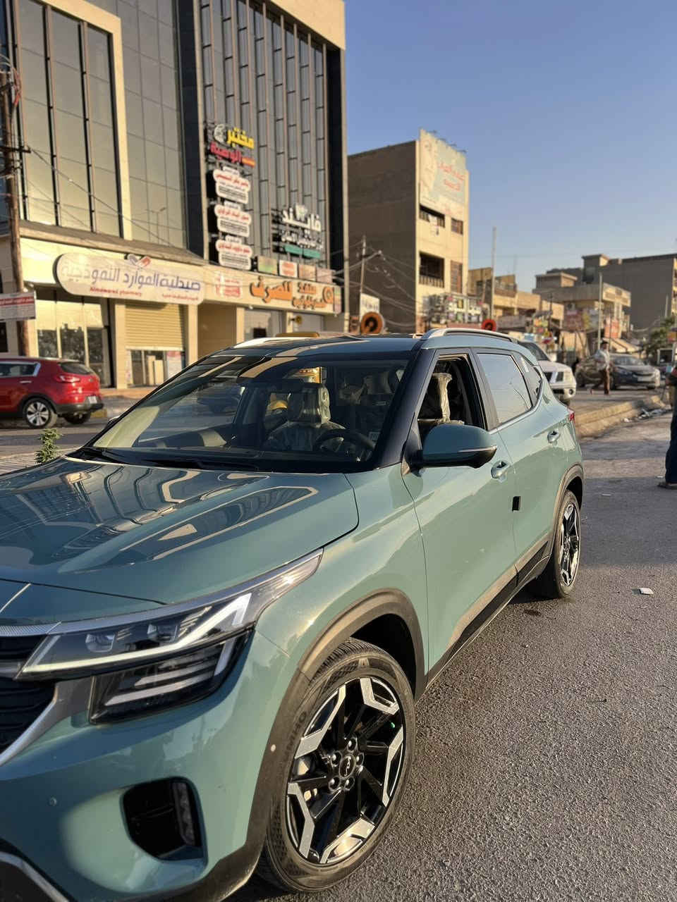 سلام وعليكم سلتوز 2025 كفاله عامه مكفولة فول مواصفات ابربع كامرات كشنات جلد تدفئه تبريد كير ماوس شفتات ستيرن مواصفات كلش هواي ماشيه 22 االف كليومتر فقط 
سعره 155 وبيها مجال بسيط السيارة بغداد المشتل 
***********
