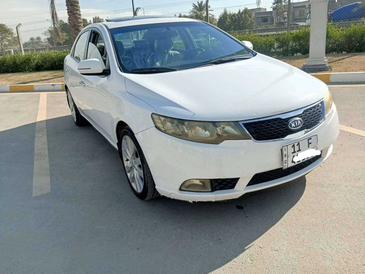 السلام عليكم كيا سيراتو موديل 2012 خليجي رقم بغداد الجديد بأسمي فول مواصفات عدة البصمه تحكم جهتين+ اشاير بالمري +حساسات خلفيه +شفتاة ستيرن+ كير 6 نمر
السيارة كفاله عامه لا صبغ و لا تبديل فقط بارد موضح بالسونار  السعر( 115 )وبيه مجال
اتصال *********** بي واتساب 
مكاني بغداد الغزالية/ او ابو غريب
