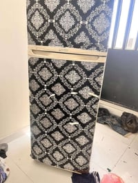 ثلاجه مستخدمه  ماطورها عاطل فقط  قيمها واخذها  للاتصال 07817042734