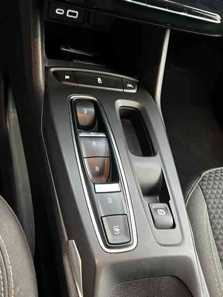 2023 🔝  bolt  ‏CHEVROLET
وارد اميركي
صبغ بنيد وجاملغ نفسهن 

ماشية   ( 23 الف ميل )  

         ( تقطع في الشحنة  الواحدة مسافة 520 كيلو )

                       حجم البطارية 64 كيلو واط
📌المواصفات :

. كراسي مخمل 

. شاشة  كبيرة

. حساسات خلفية

. كاميرا خلفية 

. بصمة دخول

. رادار امامي

. مانع تصادم

. تحديد مسار

. مثبت سرعة

. هاند بريك الكتروني 

. كشافات

. مرايا كهرباء 

. سنتر مركزي

. حساس اطارات

. مانع انزلاق abs

. شاشة اعطال

. ميديا Bluetooth, Aux, USB

 التواصل على الرقم   ***********

مكان السيارة بغداد / حي البنوك
