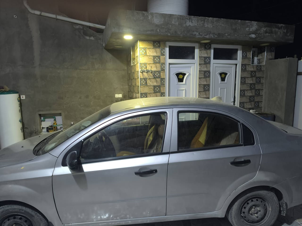 السلام عليكم سياره افيو مسكر خليجي للبيع 
سنويه بأسمي موديل 2013 للتواصل ***********
