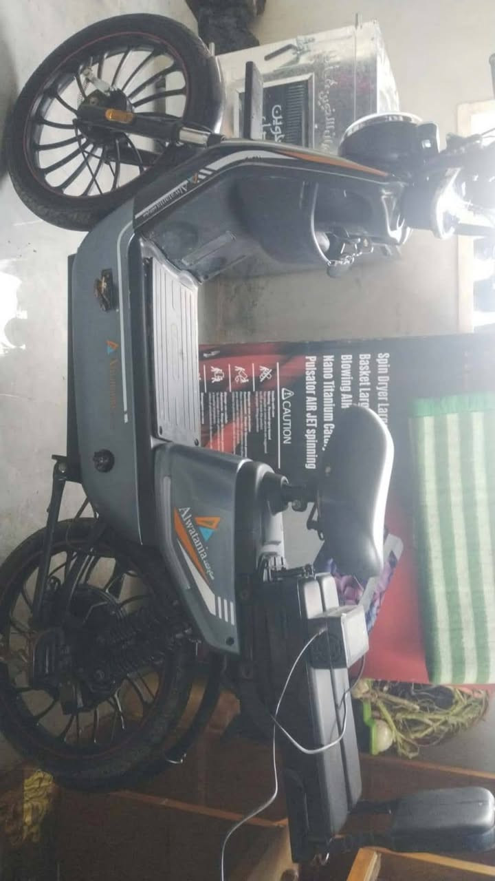 السلام عليكم شباب ماطورشحن شغال بس الباتريات بي خلل مرواوس اي ايفون وللبيع 250بي مجال ***********
