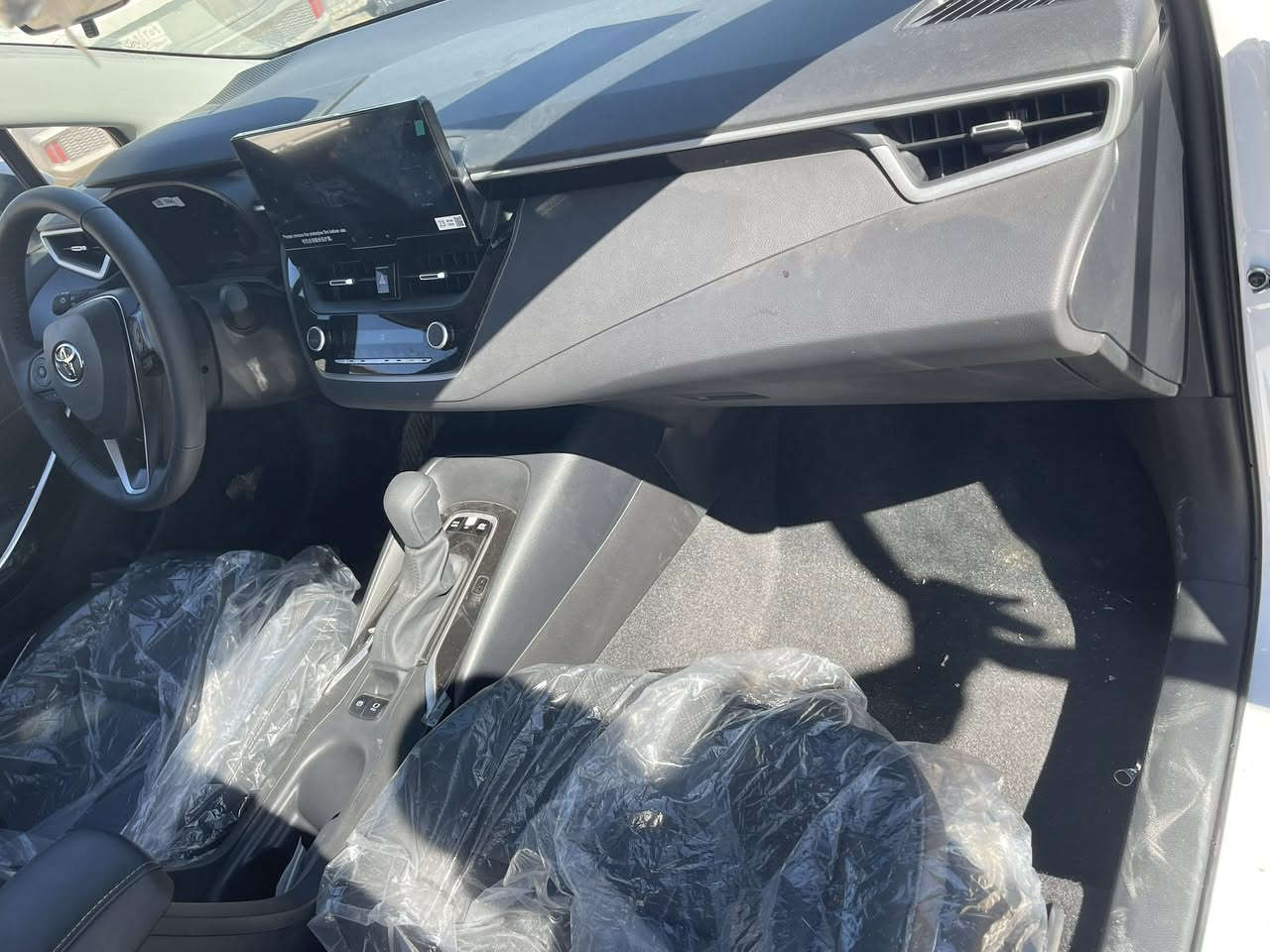 ‏سلام  عليكم كورلا موديل.٢٠٢٥رقم بغداد السياره زيرو ماشيه ١٥٠كيلو السياره فتحه كشنات عاديه مكان السياره بغداد رقم الهاتف ***********
