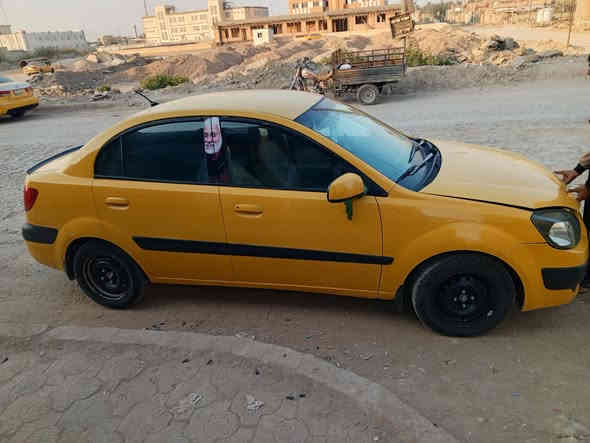 ريو للبيع موديل 2007رقم نجف نكليزي سنويه جديده ل30مداور ثاني يوم سياره على شوفت عينك واحلى من الصور ماعايزه برغي تبريد ثلج تخم تاير كير مكينه مكفولات السياره مكفوله من كلشي السعر 78$وبيه مجال قليل حق الجيه اني مكلف بالنشر صاحب السياره اتصل ***********
