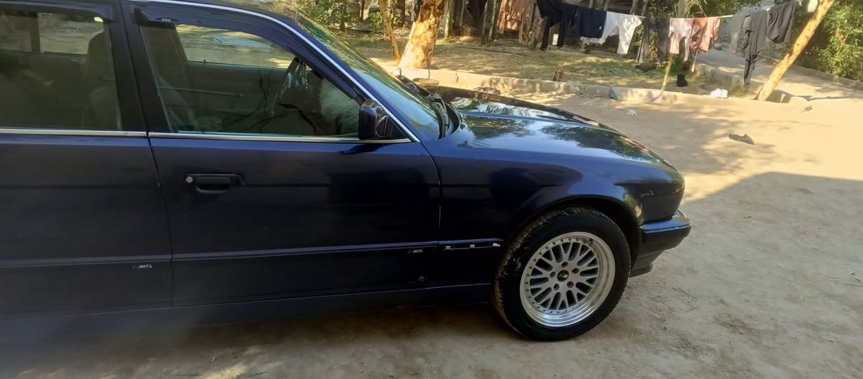 BMW 1991

رقم بغداد دولي مكاني كربلاء سنويه 2029

حجم 525

حادث چوملغ خلفي مصبوغه عام للجماليه

كهربائيات كله شغاله بلادي 

محرك بلادي وضع شركه ما عوزه ولا برغي ترايك للشمال 
كير اتوماتيك وضع شركه 

تخم تاير جديد 

سعر 65 

استفسار ***********
