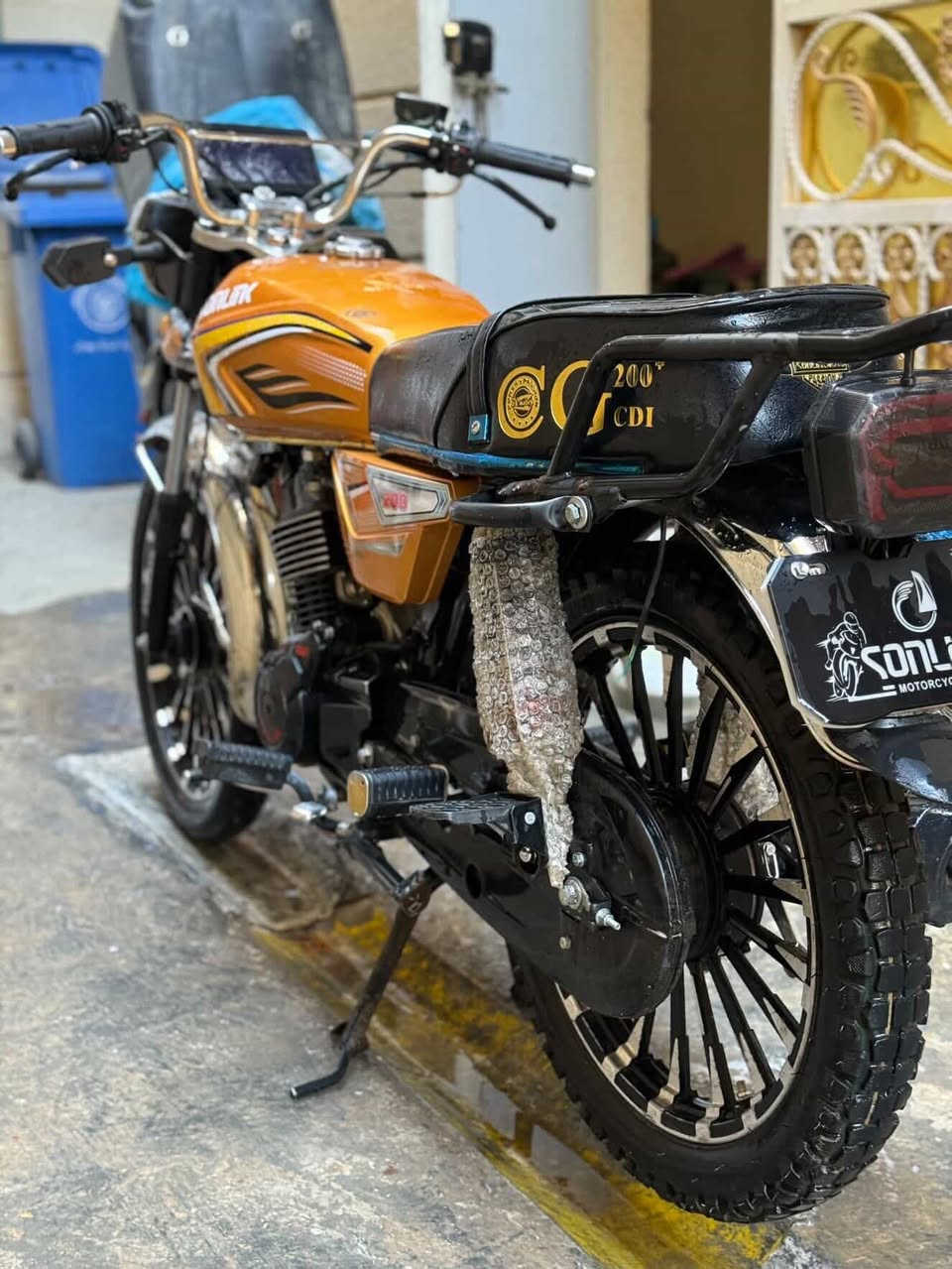 سلام عليكم دراجه ايراني مكينه 200 لدراجه خير من الله ومصالها هواي من نازله للشارع ماشيه 5000 اله لدراجه خير من الله موقع/اعظميه رقم:***********
