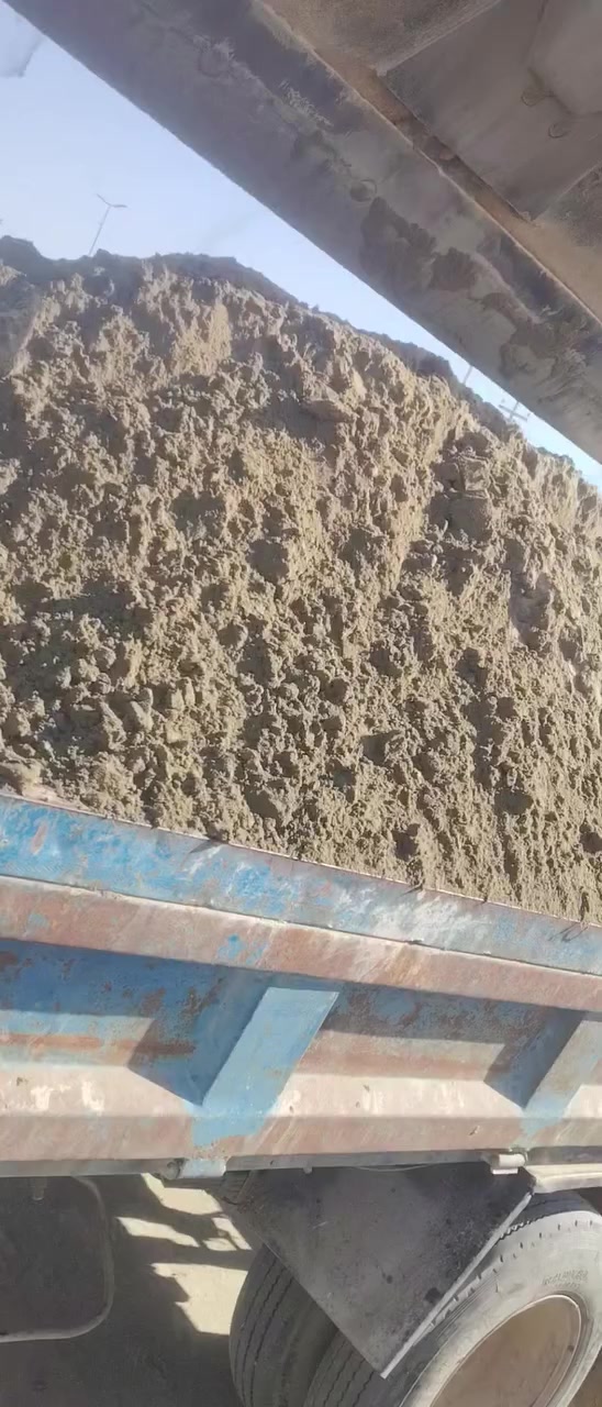 تجهيز حقدائق برمل الشاطئ الزميج وحفر الطبقه السبيس ونخلي الزميج شرط الزميج كادر متخصص انسب السعار طين زراعي  ***********
