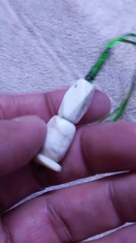 السلام عليكم
عطفات قديمات مخطوطات 
جراخه قديمه للبيع بغداد على خاص او واتساب 
***********
