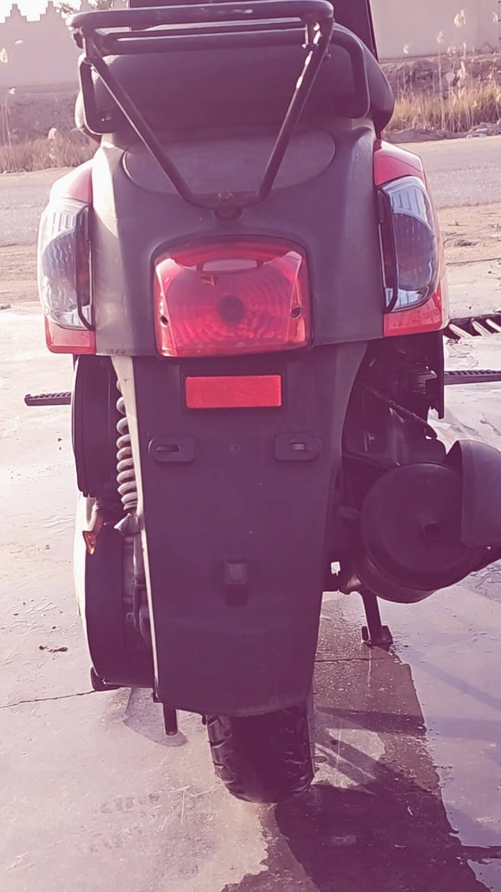 دراجه بوليس  مديل 2014نضافه خير من الله  دراجه حلوه ما متعوبه الي يحب  يعرف سعرها دك عل رقم ***********
