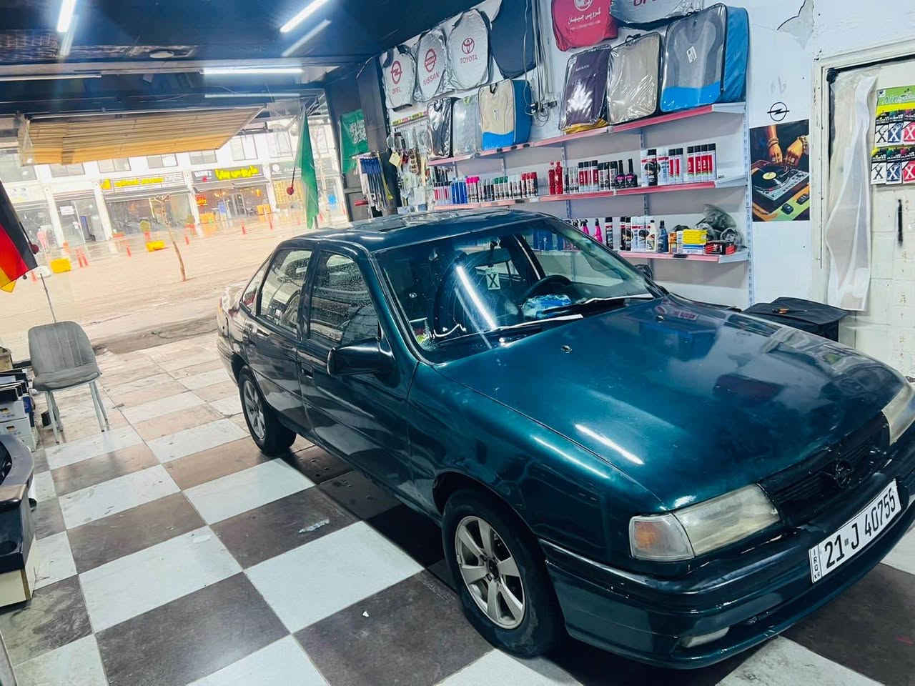 ڤیکترا مۆدیل ١٩٩٥ قەپات قەپات مواسەفات 
سلایت 
چوا جام کارەبا 
جام ئۆتۆ
سوکان ئێڕباگ 
دەبل ئێڕباگ  
ناو فۆڕمیکا 
گوشین شامۆ  بێ دڕاوی  
مەکینەی ١٨ گێڕ حادی 
بۆیاغ عامە لەسەر ساغە 
بێ دەحم و بێ لیدرانە 
تەقەو ڕەقە بە شەرت 
ڕەقەم و سەنەوی نوێ 
هەمووشتێکی تازەیە 
بە شەرتی گێڕ و مەکینەو کارەبایات
  سلایت و هەمووشتێکی ئیش ئەکا ماڵی دۆستە  بۆ 
تکایە موشتەری نی سەری خۆتو ئێمەش مێشێنە  سعریشی ٤٣ مەجاليکی برایەنە
شوێن شەقڵاوە
***********☎️ شقلاوة, أربيل
