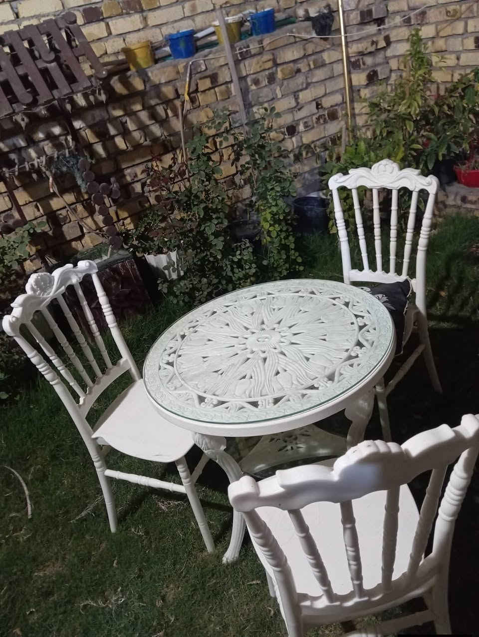 ميز عظم عاج وياه 3كراسي سعره 65
عنوانه شاوي نزلت العيد


**إذا كنت صاحب هذا الإعلان وتريد حذفه لأي سبب، رجاءا أرسل رسالة إلى الدعم الفني**