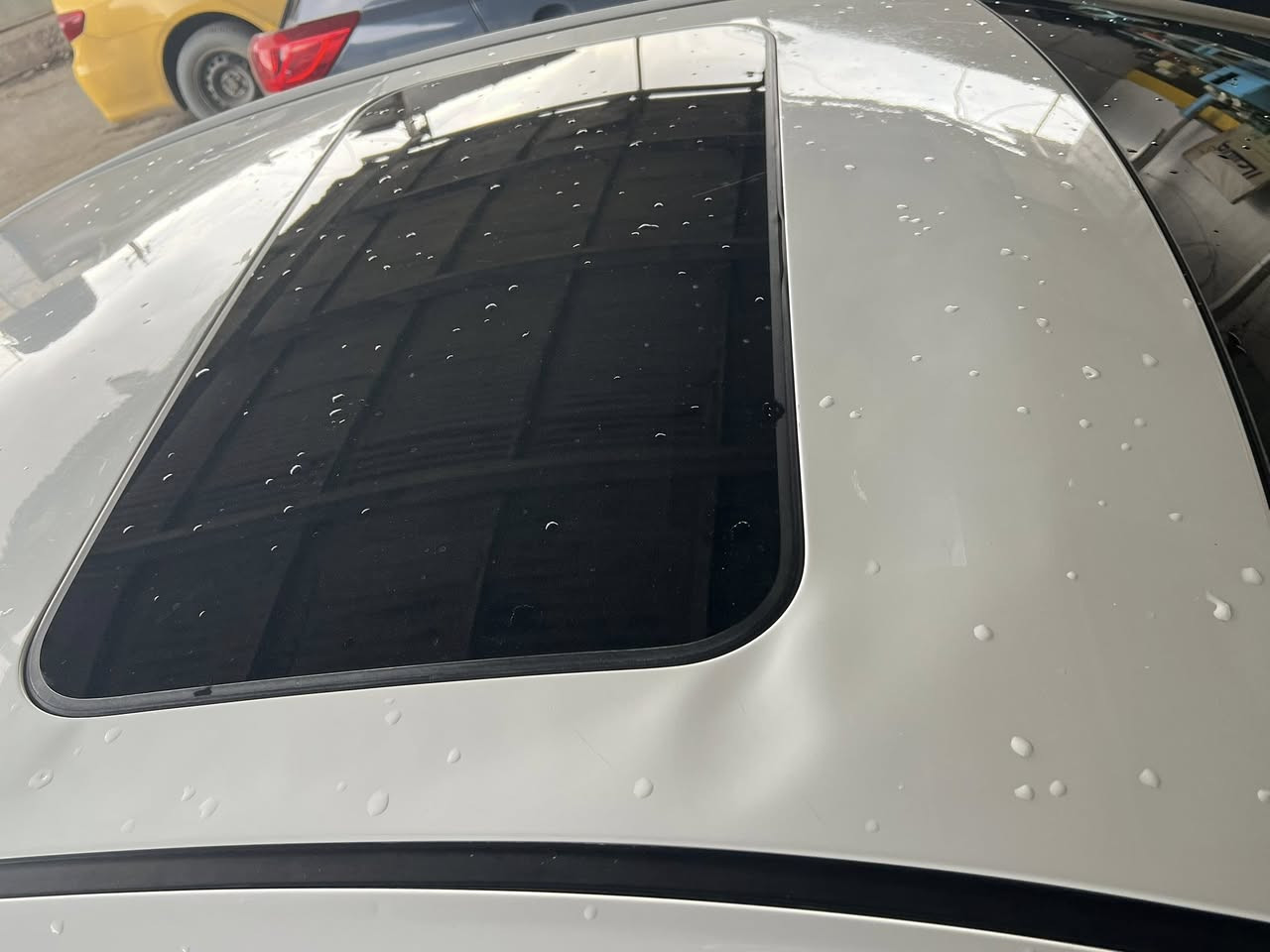 السلام عليكم اكسنت موديل 2016فول مكينه 1600مامفتوحه موصفات فتحه شاير مري 5ويل كب شاشه كامرة تحتكم ستيرن   بسمي رقم وهزة جديدة سياره بيهه بارد وبيهه داير جاملغ خلفي سياره ادامه كامله مكانهه بغداد السعر 118وبيهه مجال رقم تليفون ***********
