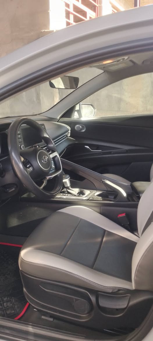 يالله
السلام عليكم
هونداي النترا
موديل 2021
ماشيه65mi
 

المواصفات
شاشه 
شاشه دجتال 

تدفئه بالكشنات
كامره
تحكم ستيرن فول
ويل كب
رادار امامي
رادار خلفي

تحديد مسار

تنبيه خروج عن المسار

صور الحادث مع السونار داخل المنشور 
لد نهاري
وبعض من المواصفات الاخرى

***********
صور امريكا بالمنشور 
الموقع بغداد الدورة 
السعر 140 وبيه مجال
