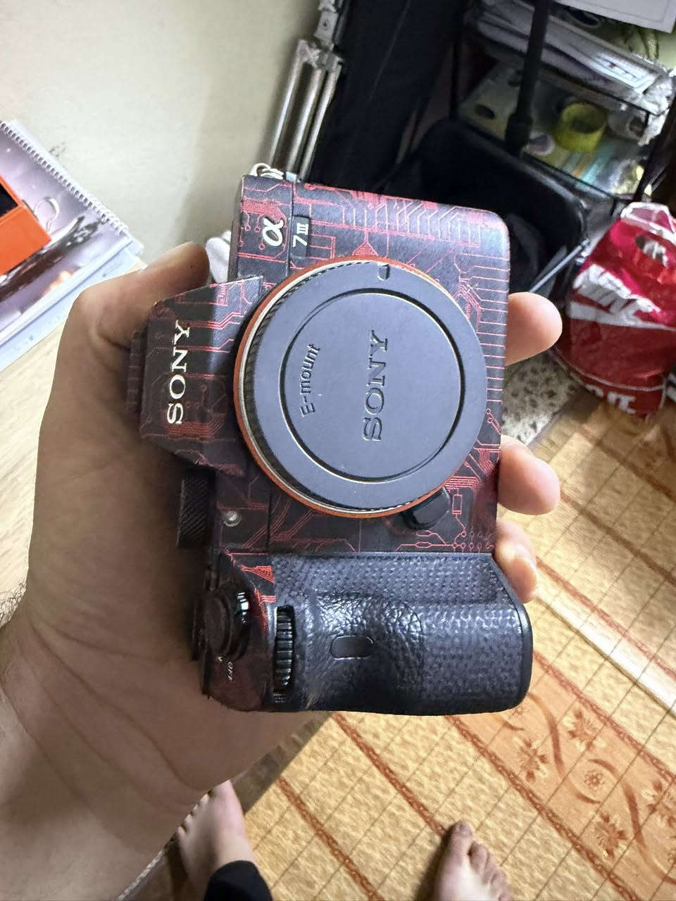 بدي a7iii للبيع جديد ونظيف ١٠٠٪؜
شتر ٢٦٩٠ مع كارتونه وبطاريه وشاحنة وكامل مكمله التخدمه يراسلني 
*********** 
***********
