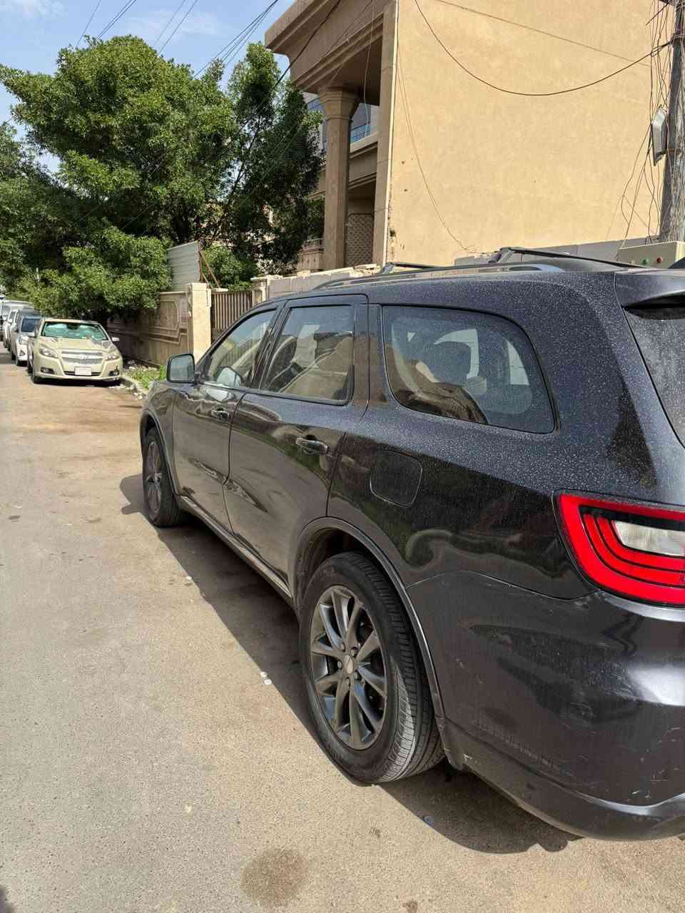 السلام عليكم دارنكو موديل ٢٠١٤ البيع السعر ١٧٠ ورقة العنوان بغداد الكريعات صدر القنات تلفون *********** ابو امير  شرط التحويل لن بسم زوجتي رجاءن
