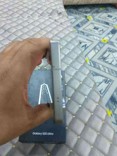 سلام عليكم موبايل سامسونج s 25  ذاكرته 128 جهاز مستخدم قليل نضيف كلش اخو جديدبي زلق قليل بلكفر ويا كارتون واير شحن السعر مليون 100 للا ستفسار على رقم *********** البصرة
